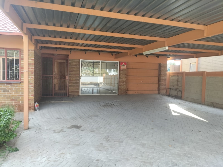 To Let 3 Bedroom Property for Rent in Fauna Free State